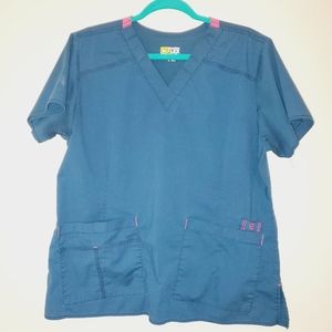 Wonder FLEX V-Neck Short Sleeve Scrub Top with Pockets 185